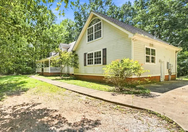 Photo 3 of Single family home for sale at 158 Hidden Holw Rd, Ringgold, GA 30736 | MLS# 3508162 | Listing updated on 2026-09-11