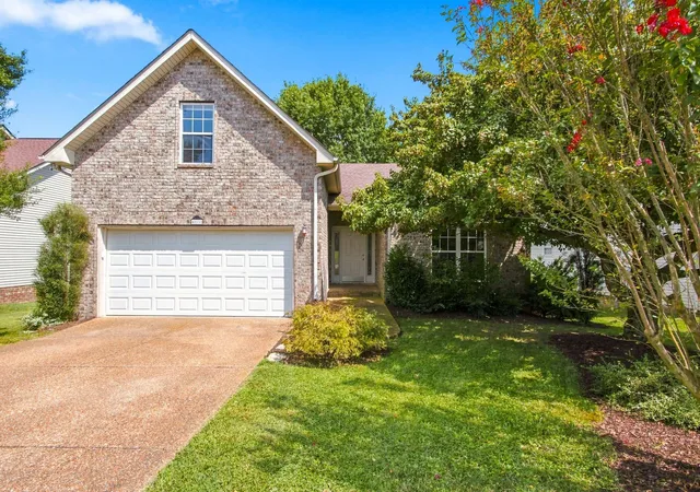 Photo 2 of Single family home for sale at 4011 Kristen St, Spring Hill, TN 37174 | MLS# 3511216 | Listing updated on 2026-10-08