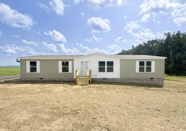 Photo 1 of Manufactured home for sale at 923 White Springs Rd, Lafayette, TN 37083 | MLS# 3510600 | Listing updated on 2026-10-02