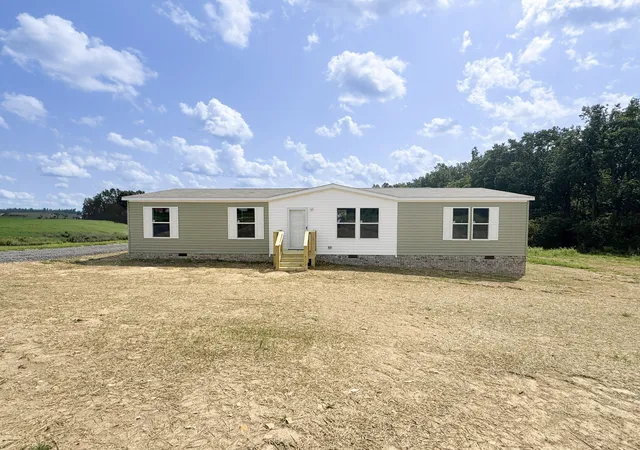 Photo 2 of Manufactured home for sale at 923 White Springs Rd, Lafayette, TN 37083 | MLS# 3510600 | Listing updated on 2026-10-02