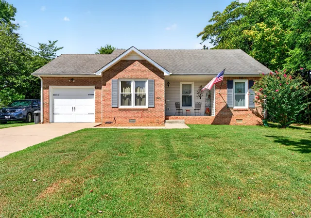 Photo 1 of Single family home for sale at 1036 Angela Dr, Clarksville, TN 37042 | MLS# 3513375 | Listing updated on 2026-09-14