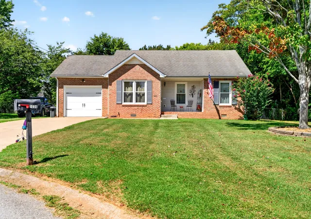 Photo 1 of Single family home for sale at 1036 Angela Dr, Clarksville, TN 37042 | MLS# 3513375 | Listing updated on 2026-09-14