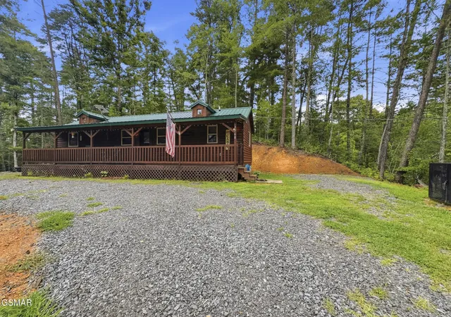 Photo 1 of Single family home for sale at 1768 Rich Mountain Way, Sevierville, TN 37876 | MLS# 3510599 | Listing updated on 2026-09-11