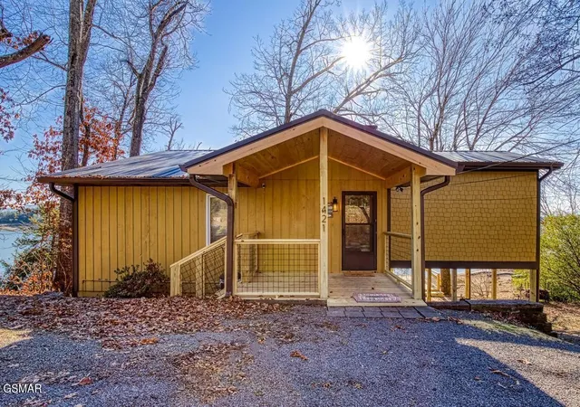 Photo 1 of Single family home for sale at 1421 Highway 139, Dandridge, TN 37725 | MLS# 3591789 | Listing updated on 2026-09-24