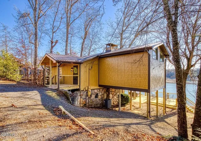Photo 2 of Single family home for sale at 1421 Highway 139, Dandridge, TN 37725 | MLS# 3591789 | Listing updated on 2026-09-24