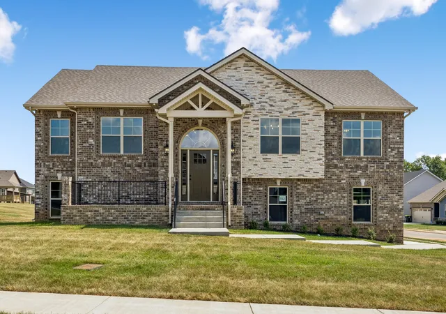 Photo 3 of Single family home for sale at 794 Carrillo Dr, Clarksville, TN 37040 | MLS# 3510780 | Listing updated on 2026-09-15