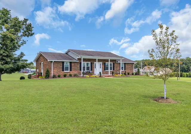 Photo 3 of Single family home for sale at 2151 Abiff Rd, Burns, TN 37029 | MLS# 3512464 | Listing updated on 2026-09-14