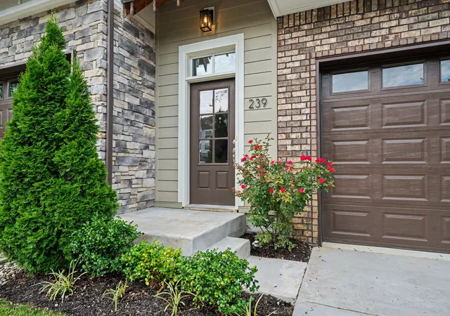 Photo 2 of Townhouse for sale at 239 Stonecrest Cir, Nashville, TN 37209 | MLS# 3511085 | Listing updated on 2026-09-14