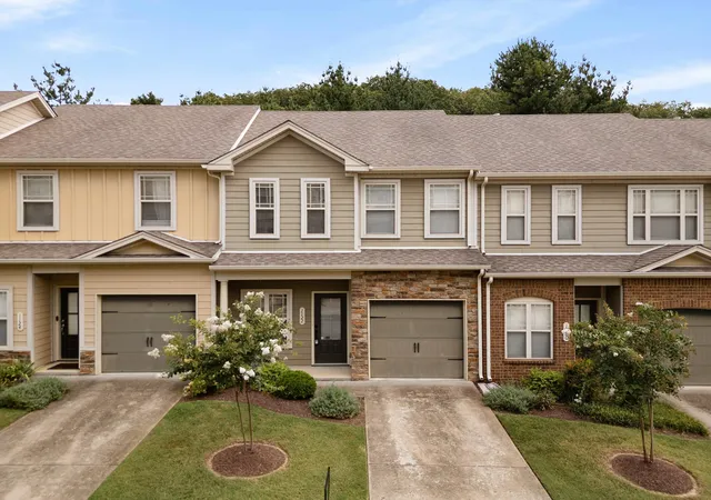 Photo 3 of Townhouse for sale at 1122 Woodbury Fls Ct, Nashville, TN 37221 | MLS# 3510869 | Listing updated on 2026-09-21