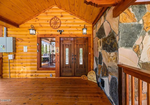 Photo 3 of Single family home for sale at 720 Pinecrest Dr, Gatlinburg, TN 37738 | MLS# 3591793 | Listing updated on 2026-09-14