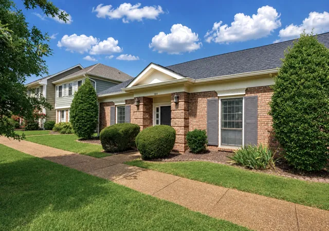 Listing Photo 3 - Condo for sale in building located at 1211 General George Patton Rd, Nashville, TN 37221