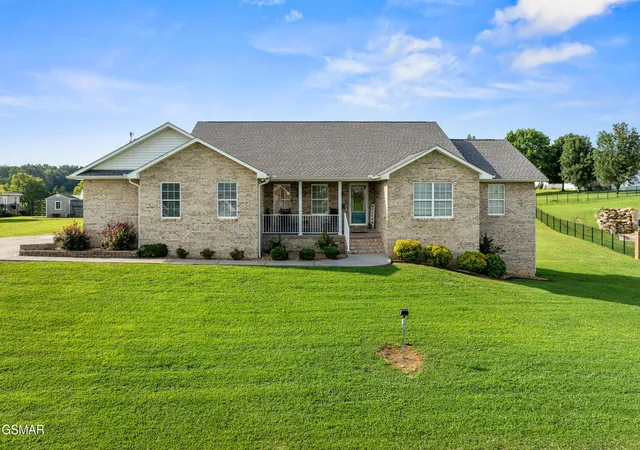 Photo 2 of Sale Pending at 1429 Alum Cave Cvs, Sevierville, TN 37862 | MLS# 3544643 | Listing updated on 2026-09-11