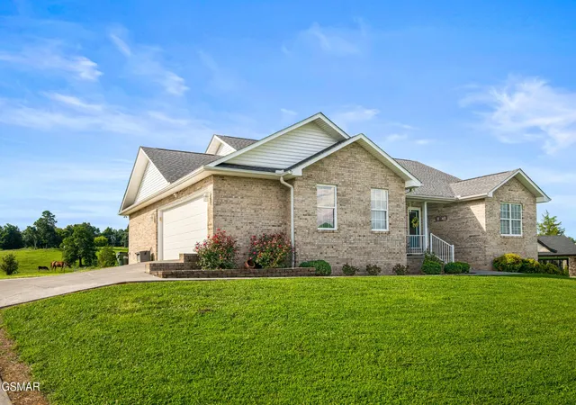 Photo 3 of Sale Pending at 1429 Alum Cave Cvs, Sevierville, TN 37862 | MLS# 3544643 | Listing updated on 2026-09-11
