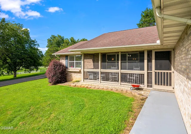 Photo 3 of Single family home for sale at 1301 Snappwood Dr, Sevierville, TN 37862 | MLS# 3544658 | Listing updated on 2026-09-11