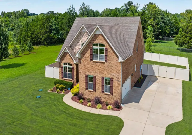 Photo 1 of Single family home for sale at 107 Waldron View Dr, Murfreesboro, TN 37130 | MLS# 3513316 | Listing updated on 2026-09-15