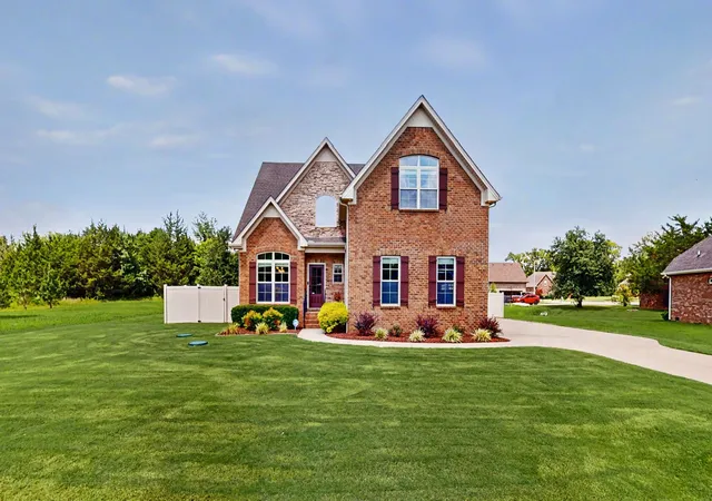 Photo 3 of Single family home for sale at 107 Waldron View Dr, Murfreesboro, TN 37130 | MLS# 3513316 | Listing updated on 2026-09-15
