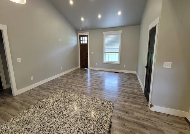 Photo 4 of Single family home for sale at 707 W Old A J Hwy, New Market, TN 37820 | MLS# 3512680 | Listing updated on 2026-09-14
