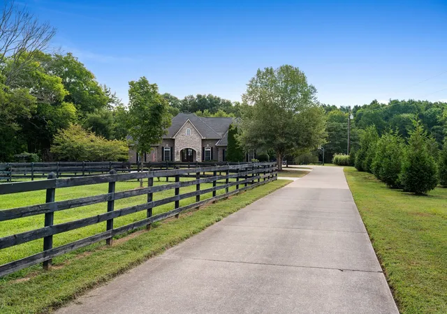 Photo 3 of Single family home for sale at 1655 S Lovvorn Rd, Christiana, TN 37037 | MLS# 3530959 | Listing updated on 2026-09-15