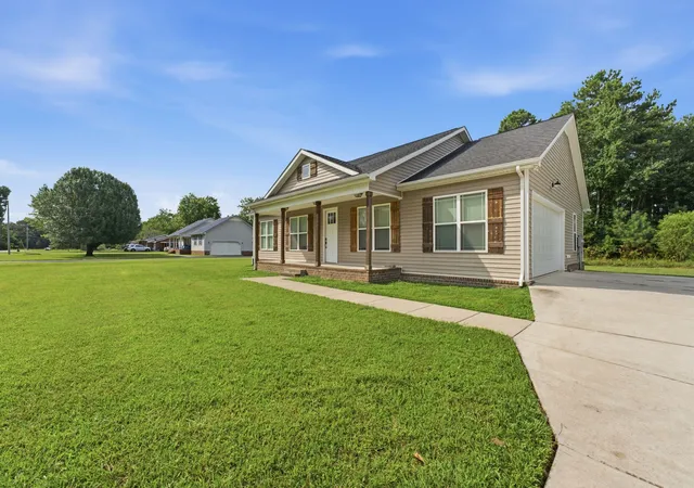 Photo 3 of Single family home for sale at 2648 Wayside Rd, Manchester, TN 37355 | MLS# 3519338 | Listing updated on 2026-09-24