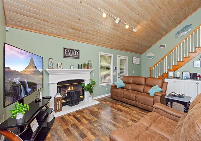 Photo 2 of Single family home for sale at 4250 Four Seasons Rd, Smithville, TN 37166 | MLS# 3512869 | Listing updated on 2026-10-06