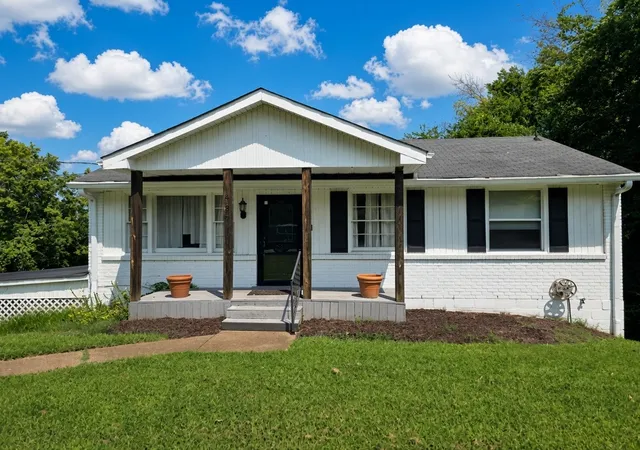 Photo 3 of Single family home for sale at 437 Cornish Dr, Nashville, TN 37207 | MLS# 3512853 | Listing updated on 2026-09-12