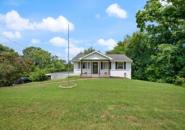 Photo 4 of Single family home for sale at 437 Cornish Dr, Nashville, TN 37207 | MLS# 3512853 | Listing updated on 2026-09-12