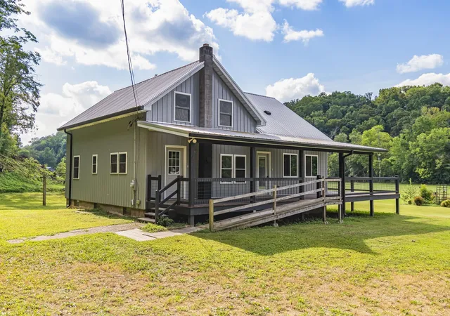Photo 2 of Single family home for sale at 3344 Hwy 438 E, Pleasantville, TN 37033 | MLS# 3526625 | Listing updated on 2026-09-29
