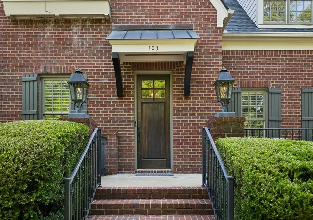 Photo 2 of Single family home for sale at 103 Cheltenham Ave, Franklin, TN 37064 | MLS# 3513496 | Listing updated on 2026-10-04