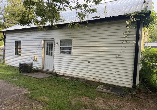 Photo 3 of Sale Pending at 429 Forrest St, Murfreesboro, TN 37130 | MLS# 3515106 | Listing updated on 2026-10-01