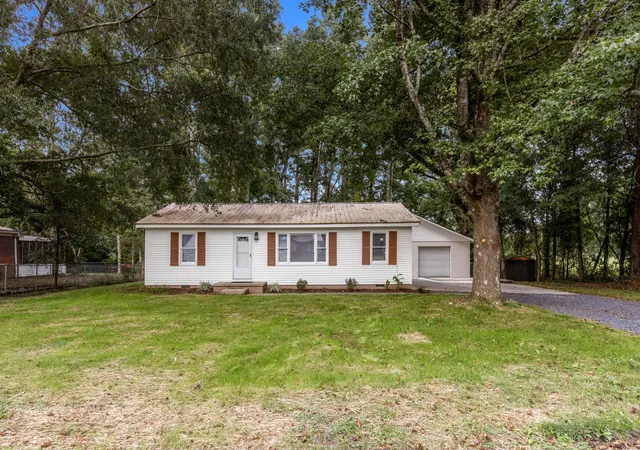Photo 1 of Single family home for sale at 3223 Bates Dr, Rocky Face, GA 30740 | MLS# 3513173 | Listing updated on 2026-10-31