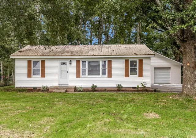 Photo 2 of Single family home for sale at 3223 Bates Dr, Rocky Face, GA 30740 | MLS# 3513173 | Listing updated on 2026-10-31