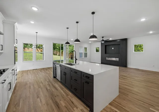 Photo 1 of Single family home for sale at 3826 Saunders Ave, Nashville, TN 37216 | MLS# 3526360 | Listing updated on 2026-09-26