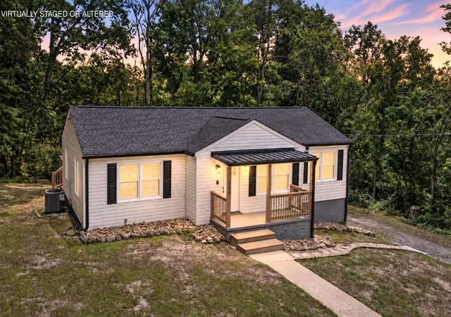 Photo 1 of Single family home for sale at 204 Waheela Dr, Chattanooga, TN 37404 | MLS# 3513276 | Listing updated on 2026-09-23