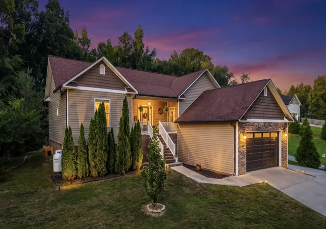 Photo 3 of Single family home for sale at 685 York Rd Ne, Cleveland, TN 37323 | MLS# 3527937 | Listing updated on 2026-09-23