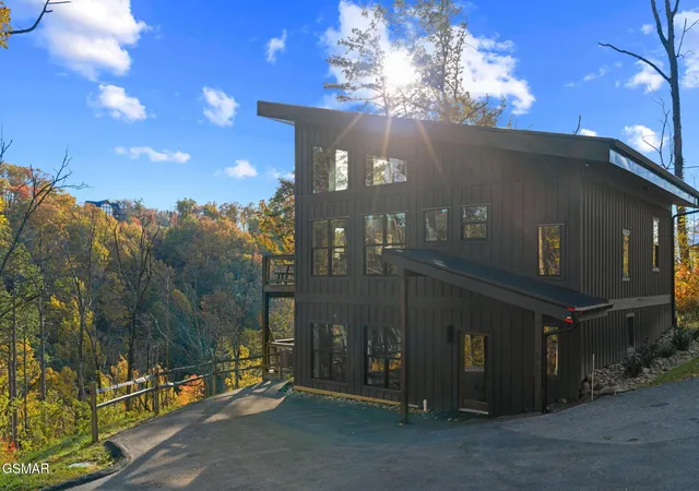 Photo 1 of Single family home for sale at 2216 Headrick Lead, Sevierville, TN 37862 | MLS# 3591796 | Listing updated on 2026-09-14