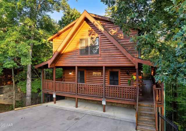 Photo 3 of Single family home for sale at 3516 Sand Ridge Way, Pigeon Forge, TN 37863 | MLS# 3513782 | Listing updated on 2026-10-08