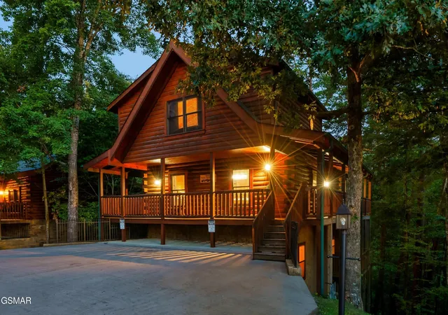 Photo 3 of Single family home for sale at 3516 Sand Ridge Way, Pigeon Forge, TN 37863 | MLS# 3513782 | Listing updated on 2026-10-08