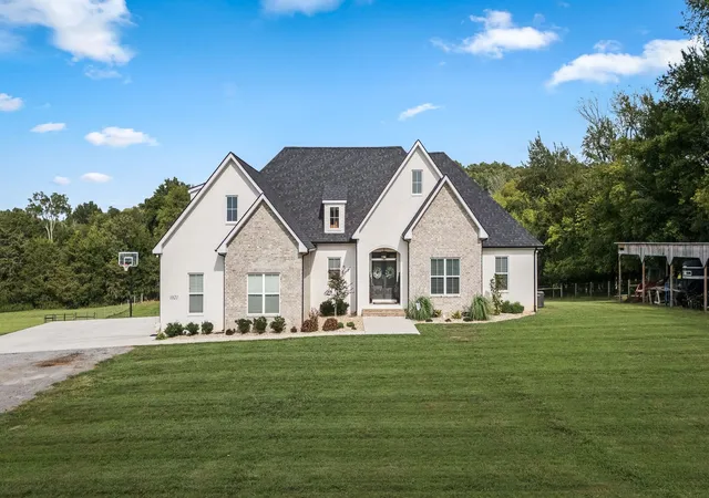 Photo 3 of Sale Pending at 1021 Old Ctr Church Rd, Shelbyville, TN 37160 | MLS# 3518776 | Listing updated on 2026-09-11