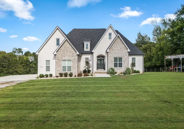 Photo 4 of Sale Pending at 1021 Old Ctr Church Rd, Shelbyville, TN 37160 | MLS# 3518776 | Listing updated on 2026-09-11