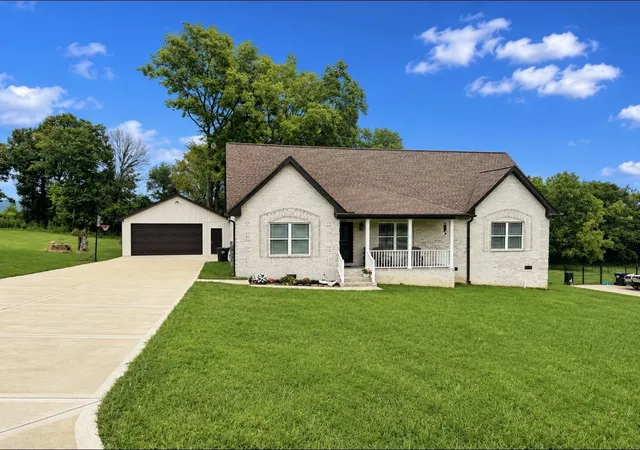 Photo 1 of Sale Pending at 180 Mockingbird Ln, Hartsville, TN 37074 | MLS# 3514820 | Listing updated on 2026-09-30