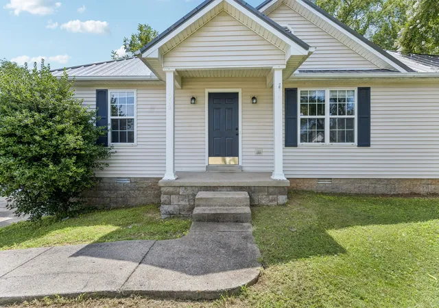 Photo 2 of Single family home for sale at 1012 Wismar Ct, Murfreesboro, TN 37130 | MLS# 3514259 | Listing updated on 2026-09-15