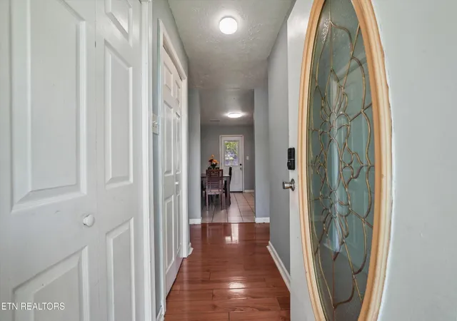 Photo 3 of Single family home for sale at 1101 SE Magnet Pl, Knoxville, TN 37915 | MLS# 3528460 | Listing updated on 2026-09-15