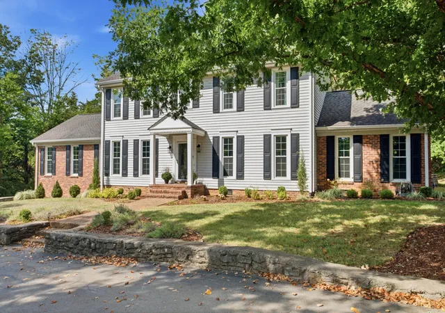 Photo 3 of Single family home for sale at 1712 Old Hickory Blvd, Brentwood, TN 37027 | MLS# 3545692 | Listing updated on 2026-10-04