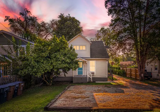 Photo 1 of Multi family home for sale at 1309 Jones Ave, Nashville, TN 37207 | MLS# 3542675 | Listing updated on 2026-09-28