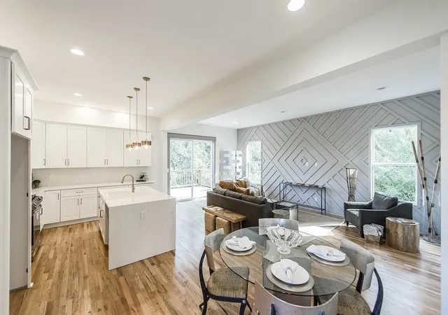 Photo 4 of Single family home for sale at 2216 Summitt Ave, Nashville, TN 37218 | MLS# 3528036 | Listing updated on 2026-09-15