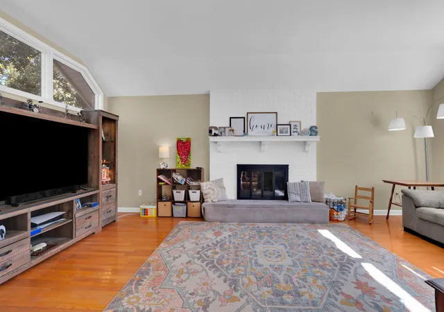 Photo 4 of Single family home for sale at 203 Kingsridge Blvd, Tullahoma, TN 37388 | MLS# 3518937 | Listing updated on 2026-10-05
