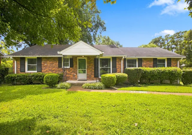 Photo 1 of Single family home for sale at 5005 Whispering Hills Ct, Nashville, TN 37211 | MLS# 3514656 | Listing updated on 2026-09-10
