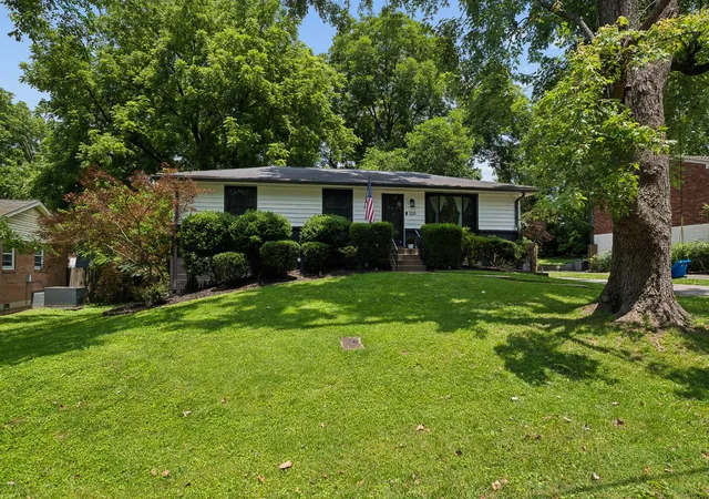 Photo 2 of Single family home for sale at 320 Garrett Dr, Nashville, TN 37211 | MLS# 3514747 | Listing updated on 2026-09-15