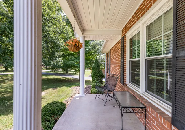 Photo 3 of Single family home for sale at 682 Midway St, Lewisburg, TN 37091 | MLS# 3515147 | Listing updated on 2026-10-02