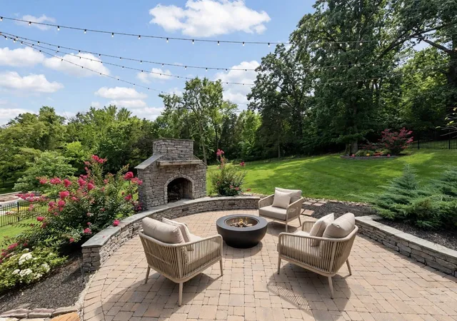 Photo 2 of Sale Pending at 2209 Brookhaven Ct, Brentwood, TN 37027 | MLS# 3515117 | Listing updated on 2026-09-14